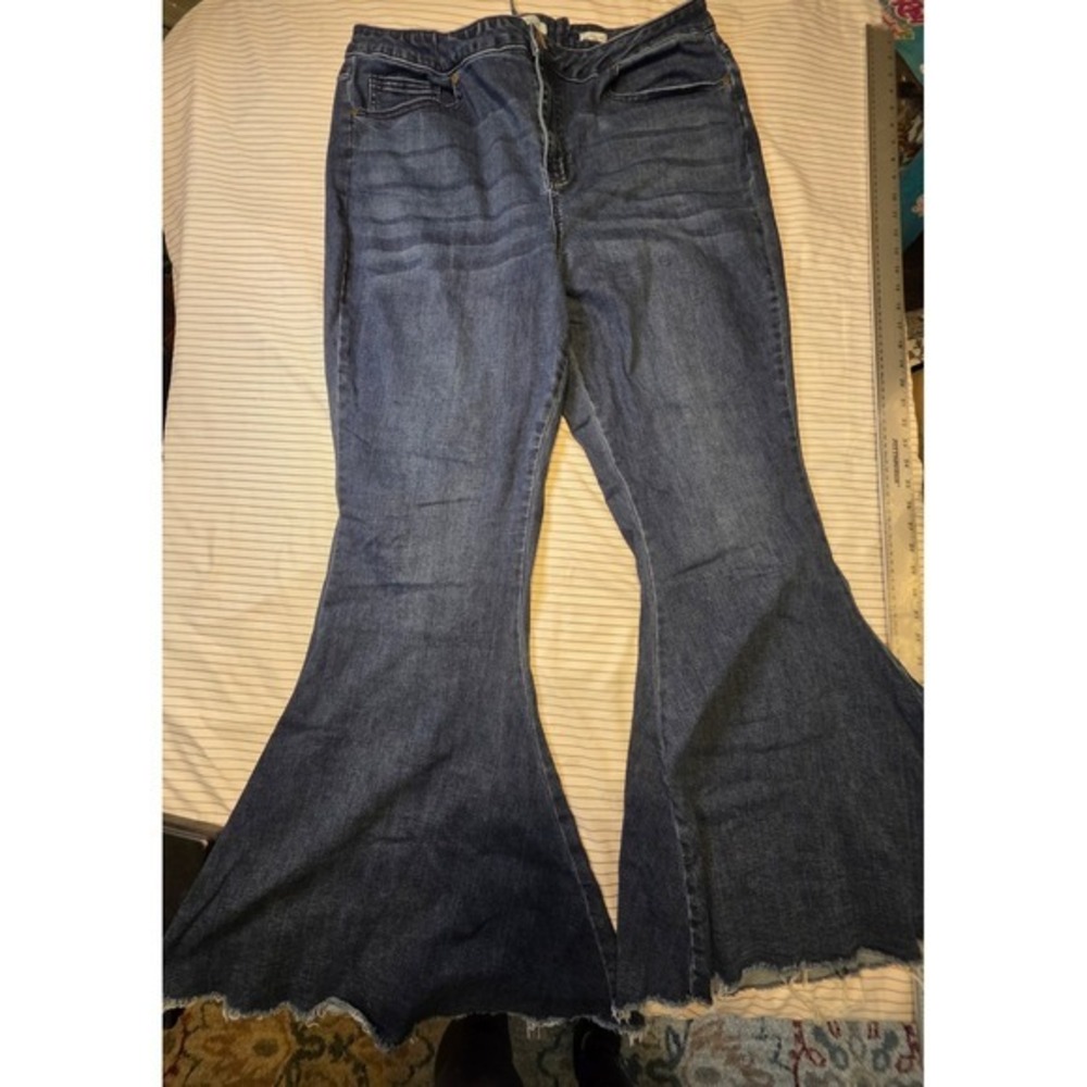 1092 A Beautiful Soul Stormy Night Flare Jeans Dark Wash Raw Hem Lace Up Back 20